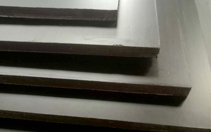 Dark brown filmfaced plywood